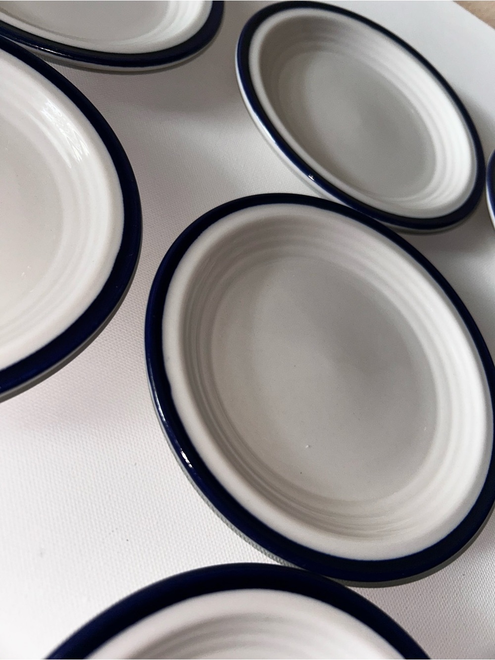 Set of 8 Vintage Sterling China Bread & Butter Plates Wellsville Ohio Blue Rim - Picture 3 of 12